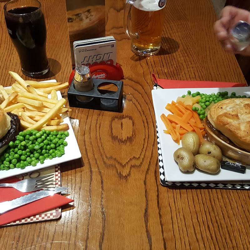 The Station Hotel Cefn