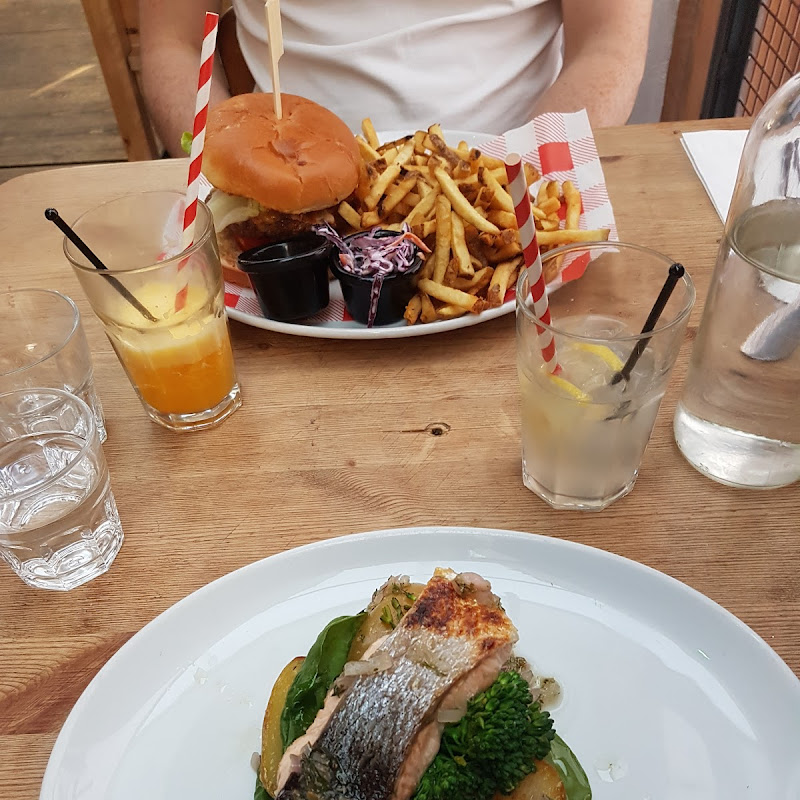 The Walrus Restaurant and Bar photo 2
