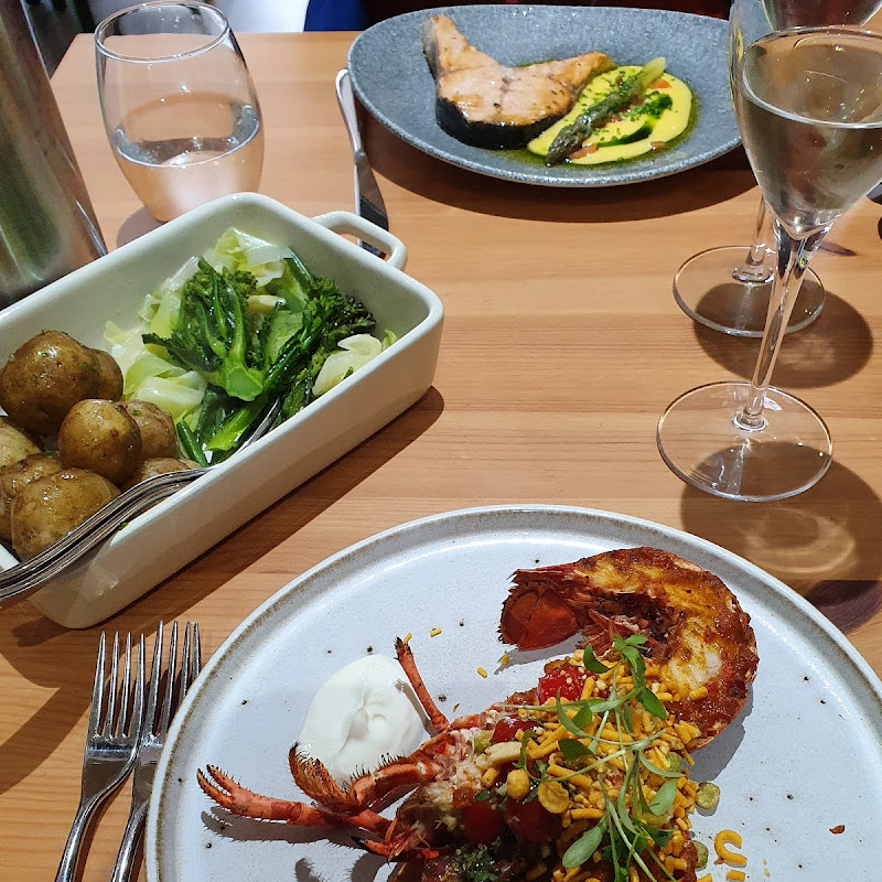 Tides Kitchen & Wine Bar