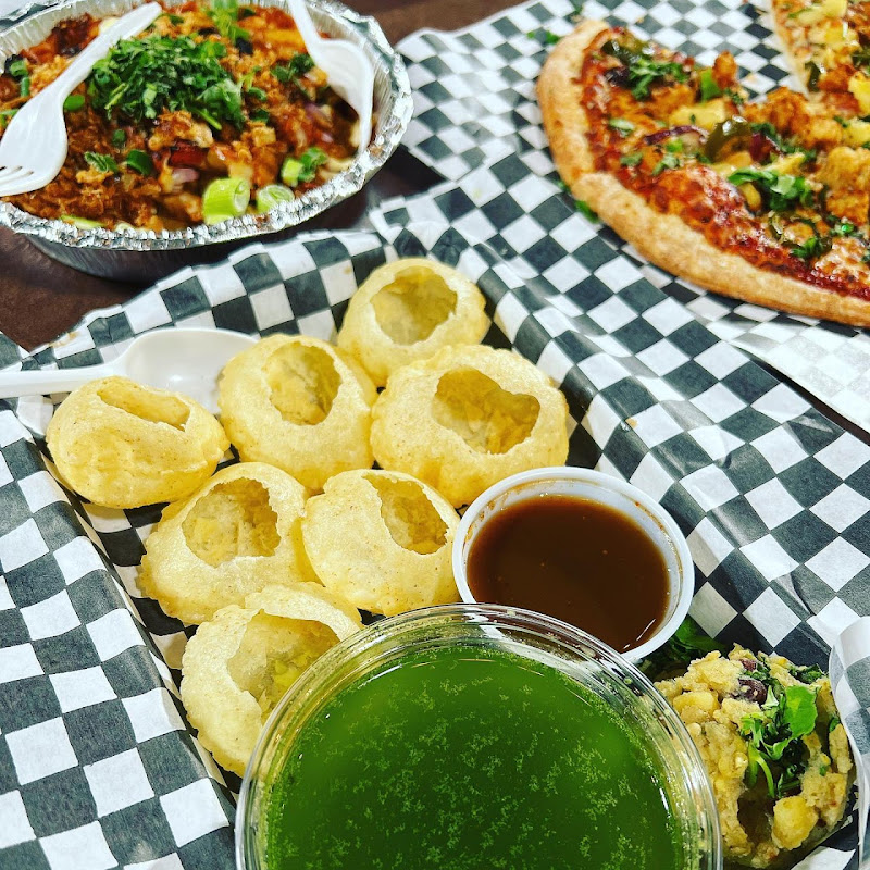 Veggie Planet Vaughan - Vegetarian Indian Pizza, Burger and Street food Restaurant