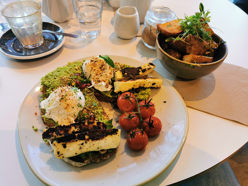 View Deli Cafe photo 4