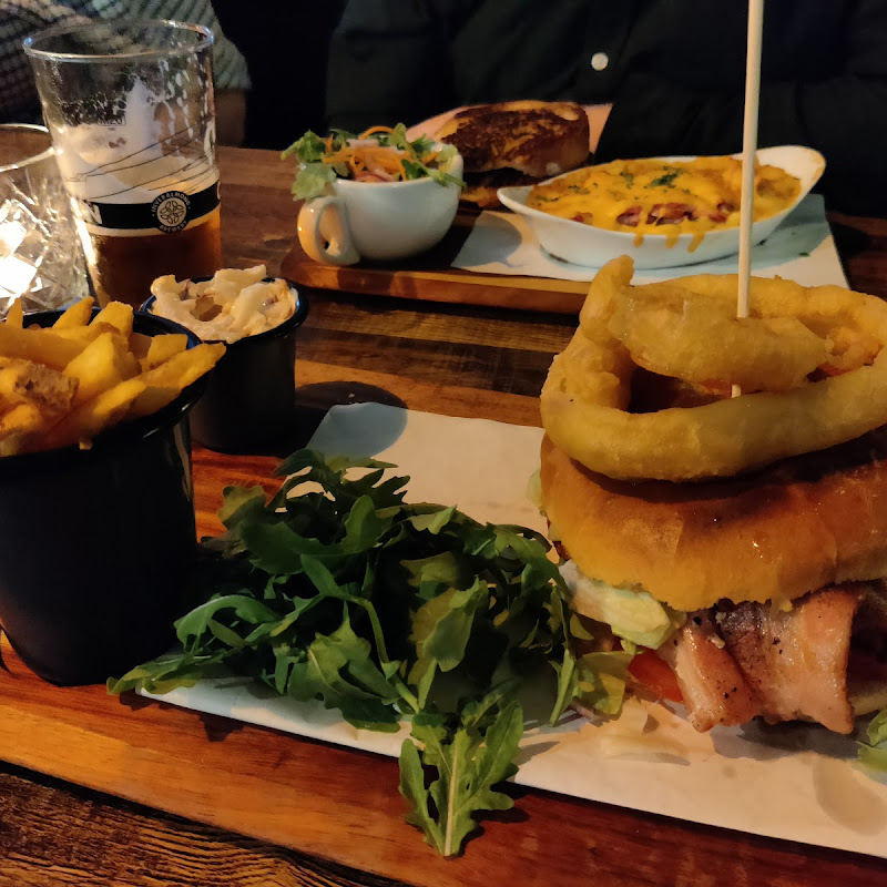 Volunteer Arms Lounge Bistro